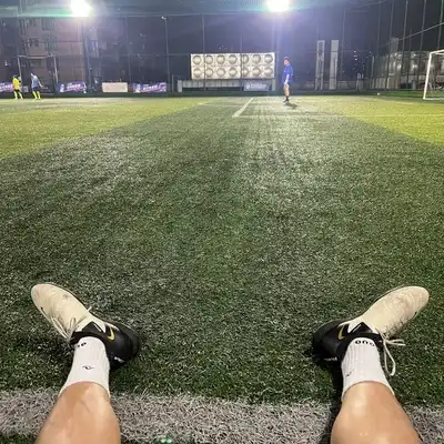 邵静飞